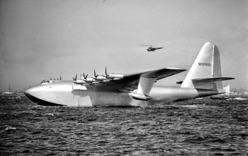 Illustration for article titled Just how big was the Spruce Goose?